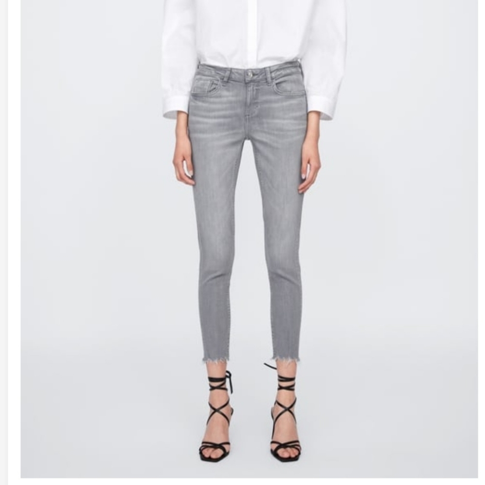 NWT Zara Mid Rise Skinny Gray Jeans Sz.4 Inseam 25 1/2"